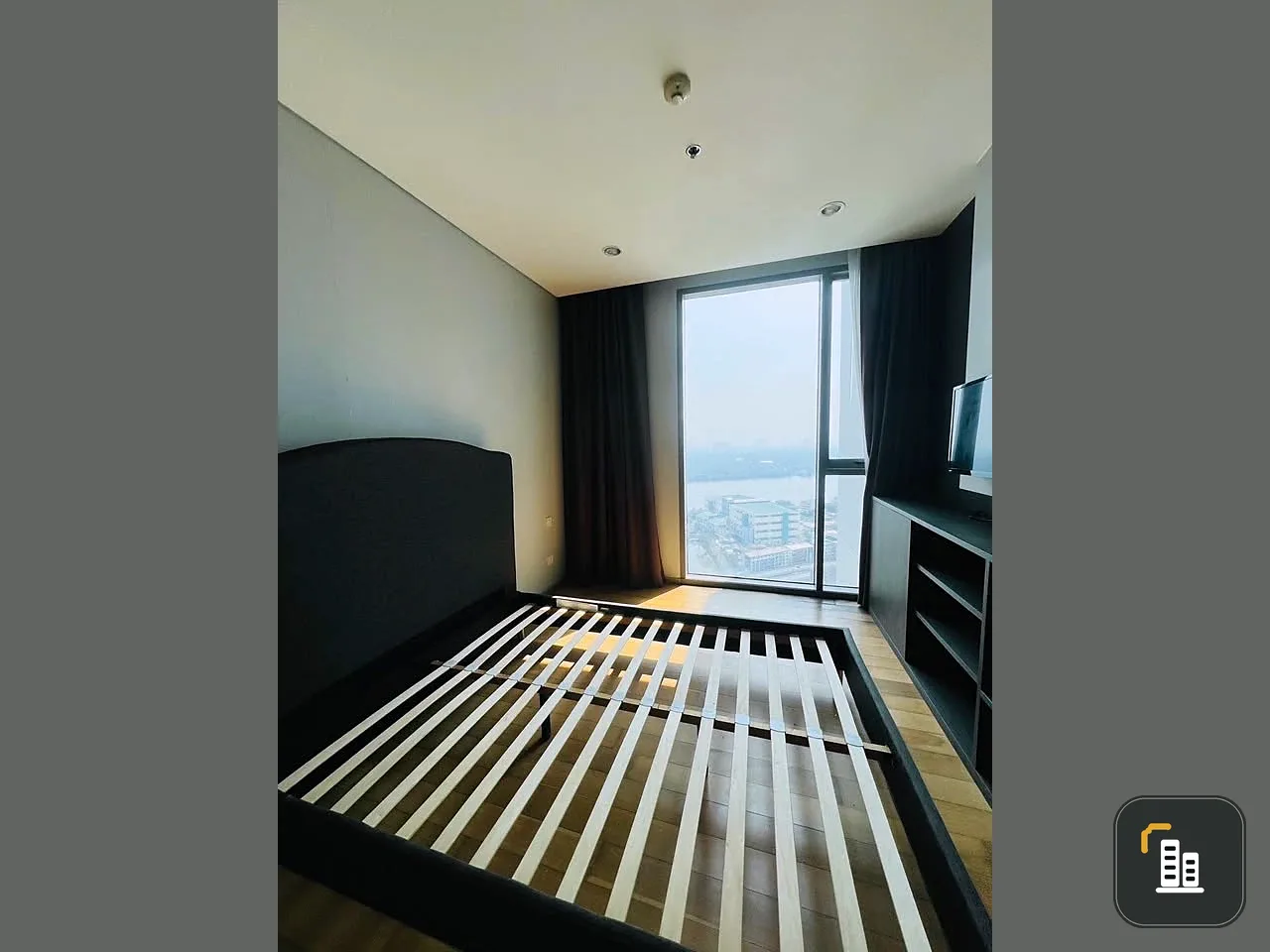 Selling The Breeze Narathiwas, a room with a great view, very beautiful view, highest floor, very spacious area, if you delay, you'll definitely miss