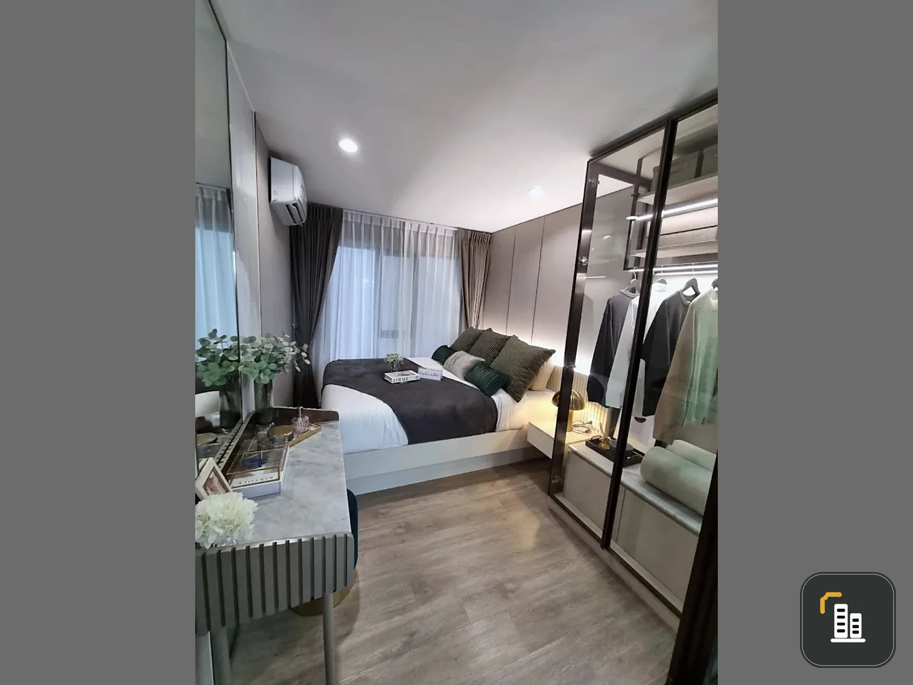 Down payment sale, Regent Home Wutthakat, 19th floor, good project, nice location, book now, don't miss it.