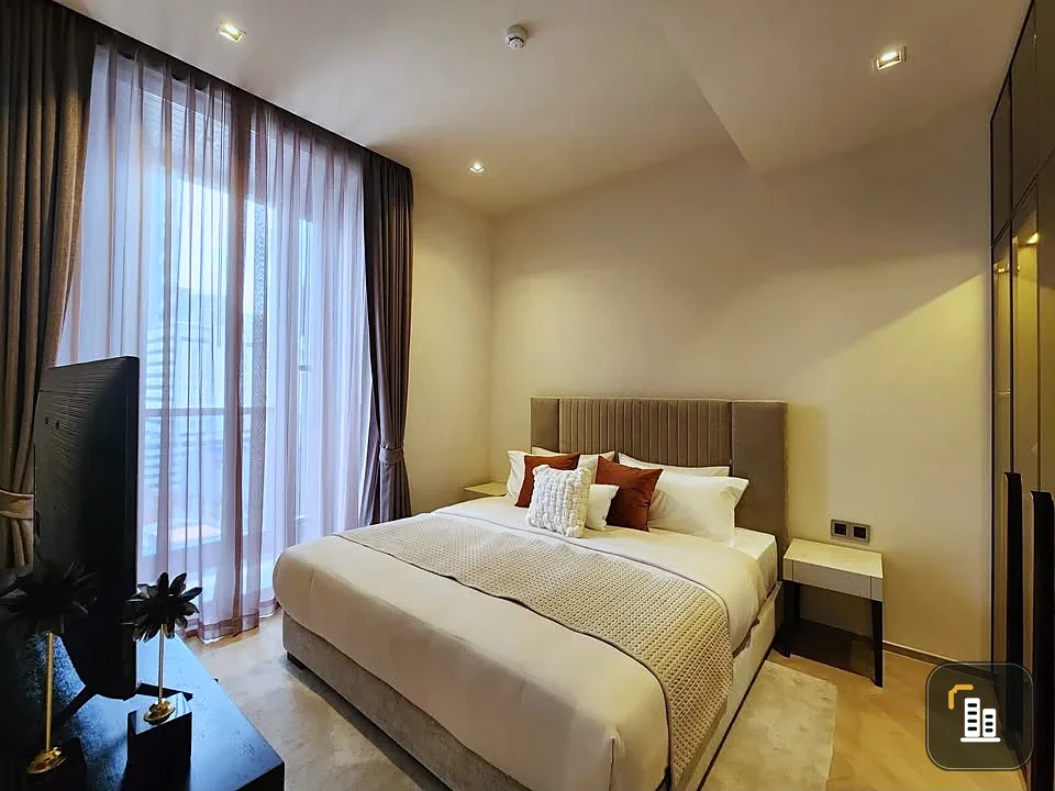 For rent: The Reserve Sathorn, beautiful room, spacious room, fully furnished, lots of usable space, move now, don't hesitate.