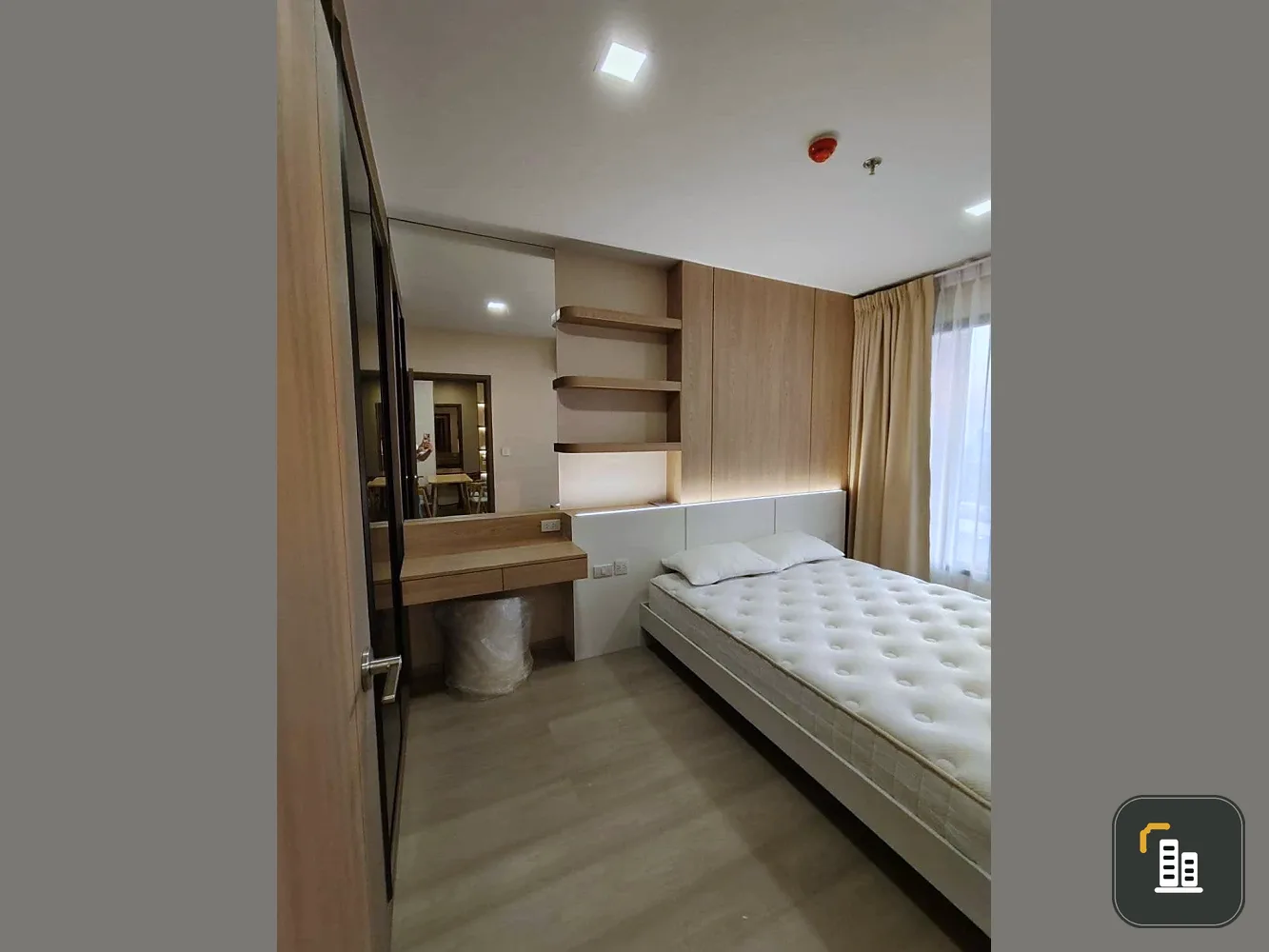 For rent: Life Phahon-Ladprao, furnished room, ready to move in, 34th floor, open view, everything you need here, hurry and reserve.