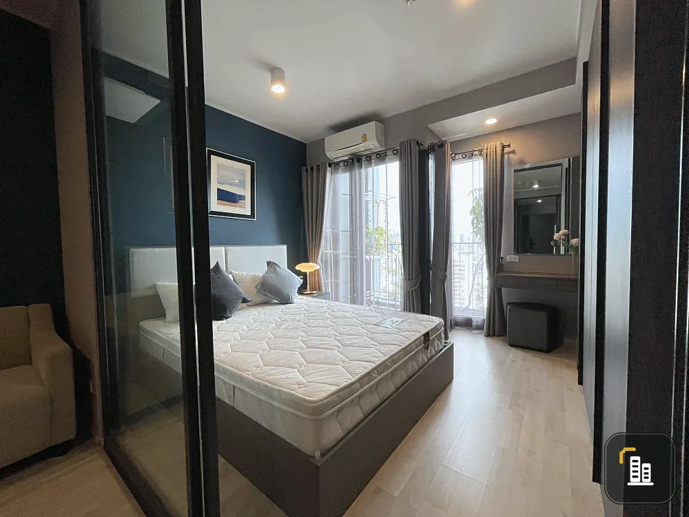 For sale, for rent, IDEO Ratchada-Sutthisan, 22nd floor, very breezy, not hot, fully decorated, modern style, blue + cream + gray tones, very worth bo