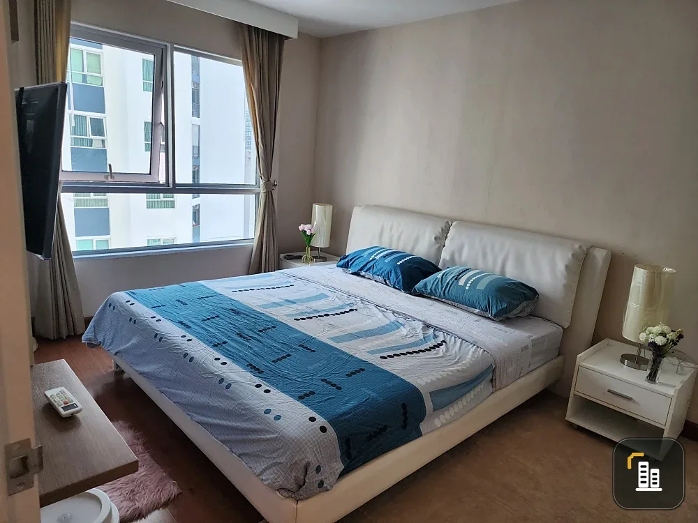 Condo for rent Belle Grand Rama 9, spacious room, lots of usable space, affordable price, hurry and book now.