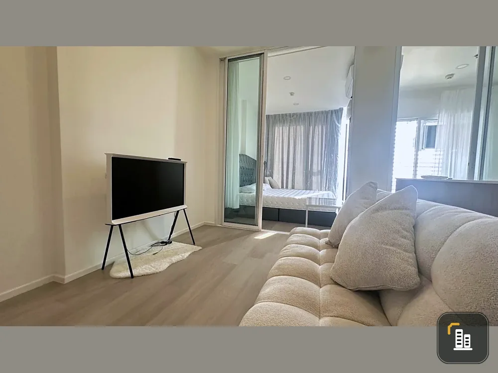 For rent: De Lapis Charan 81, high floor room, very good ventilation, complete facilities, interested, reserve now!