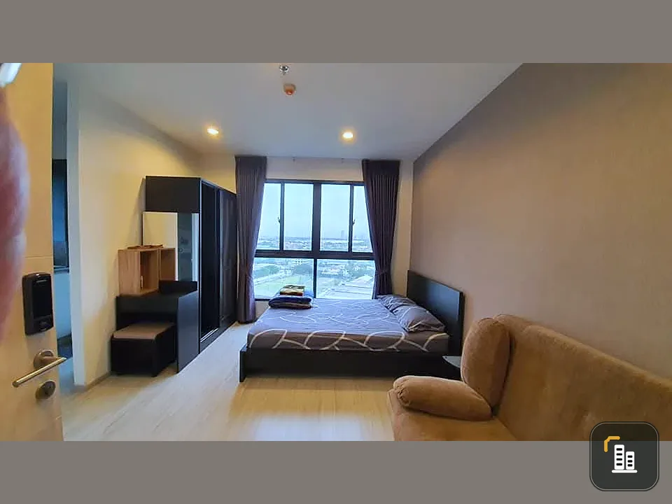 For sale: Ideo Mobi Sukhumvit Eastgate, comes with complete furniture and appliances. Reserve now!