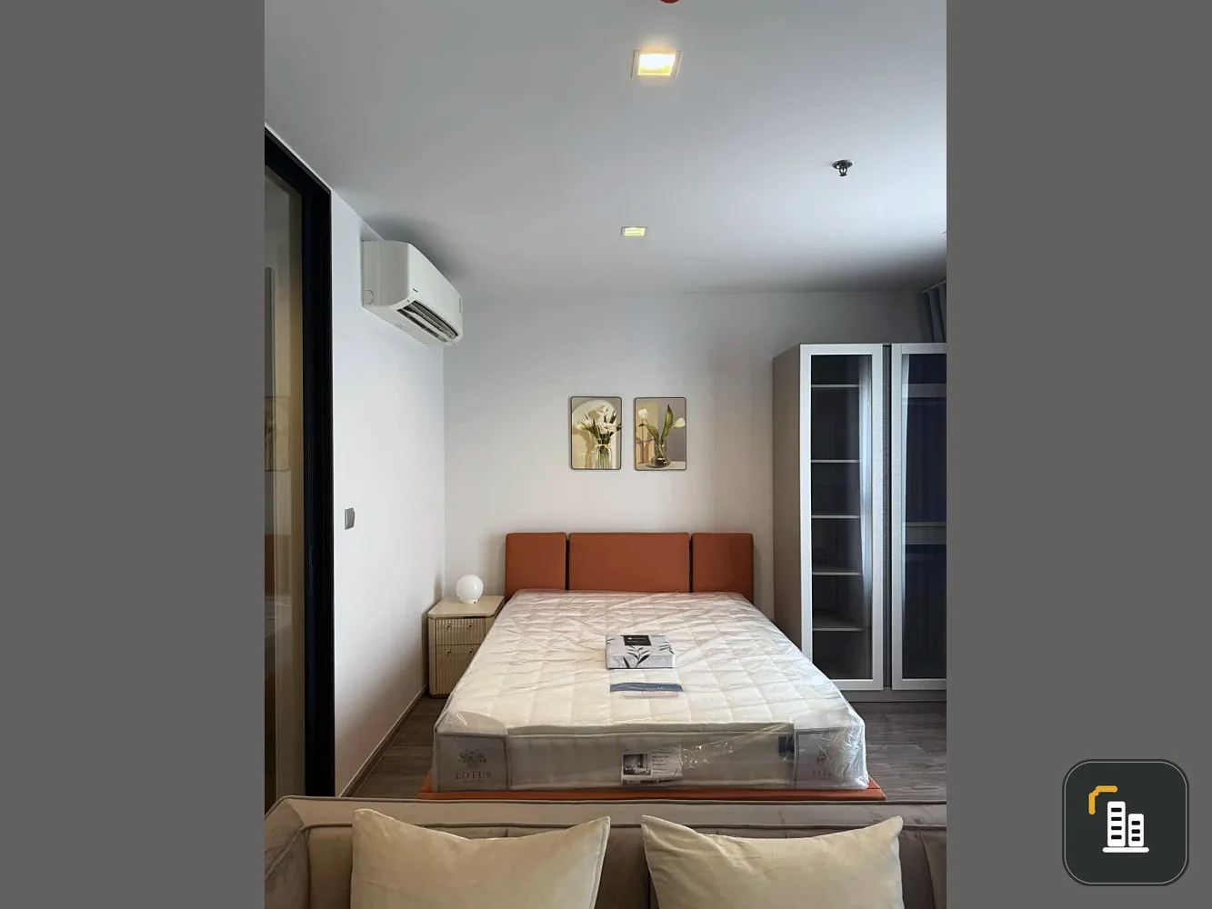 For rent: Life Ladprao Valley, 40th floor, view of Chatuchak Park, complete electrical appliances, hurry and reserve now before it's gone.