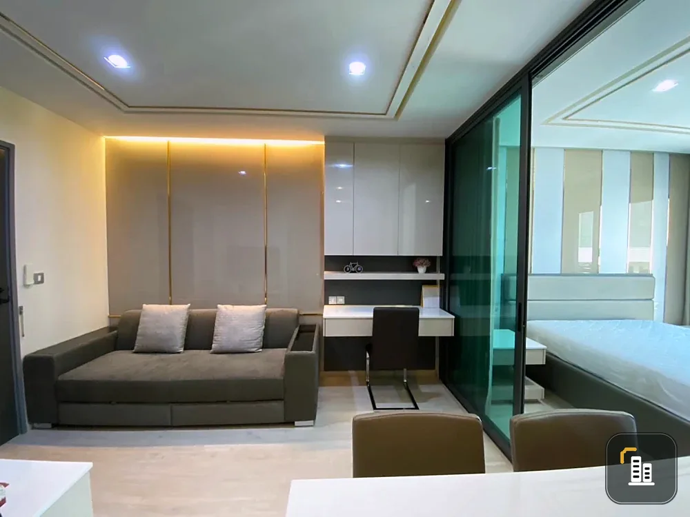 Selling RHYTHM RANGNAM, beautifully decorated built-in throughout the room, all furniture and electrical appliances included. You can't miss out on re