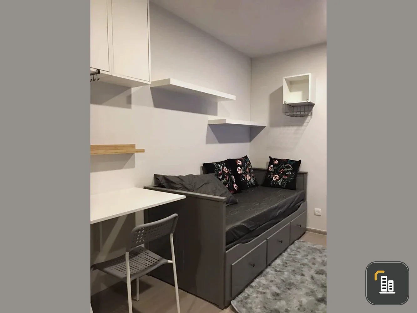 For sale: Aspire Asoke - Ratchada, size 30 sq m., 3rd floor, fully furnished, ready to move in.