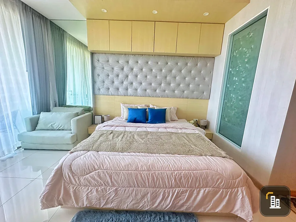 For rent: The Riviera Wongamat Beach (North Pattaya), 10th floor, beautiful room, fully furnished, book now.