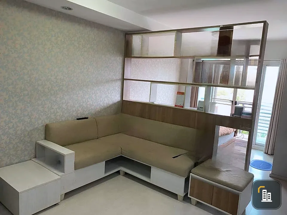 For sale: The Lock 3 Sukhumvit 101/1, Lime Building, studio room with awesome wallpaper, fully furnished with built-in furniture. Interested, book now