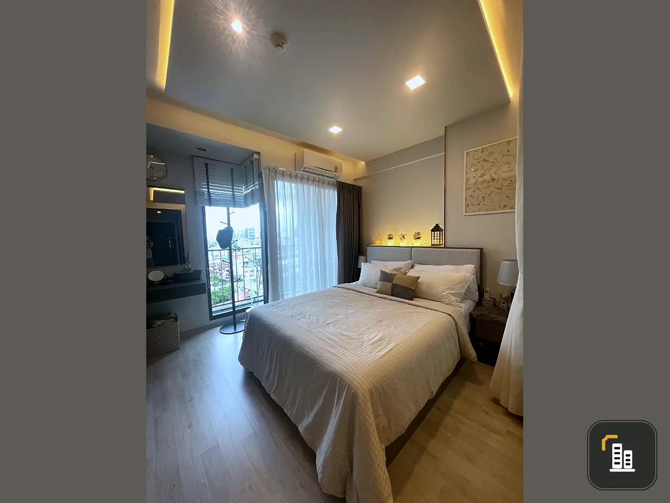 For sale: Ideo Ratchada - Sutthisan, 10th floor, nice room, comes with complete furniture and electrical appliances. Reserve now.