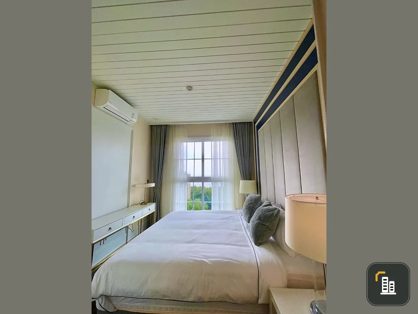 For rent: Florida Beachfront Condo Resort Pattaya, 2 bedrooms, beautiful room, fully furnished, nice to live in, book now, urgently.