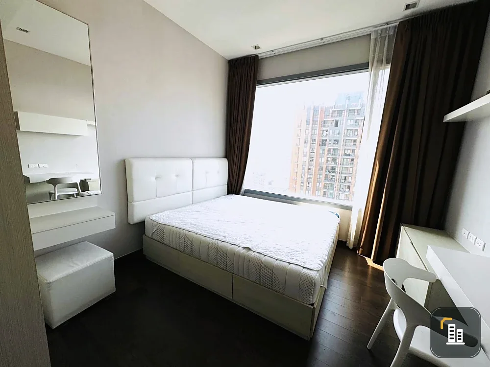 For rent or sale Q Asoke, spacious room, comes with usable space, great price, book now, don't miss out.