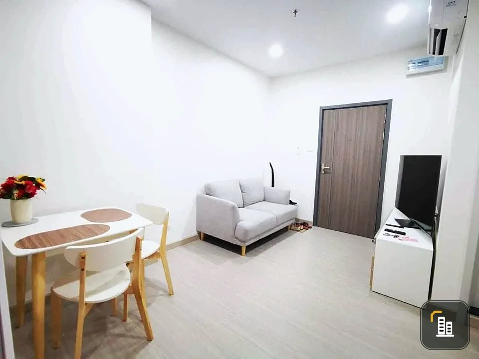 Condo for rent Life Ratchadapisek, spacious room, lots of usable space, complete in one place, hurry and book now.