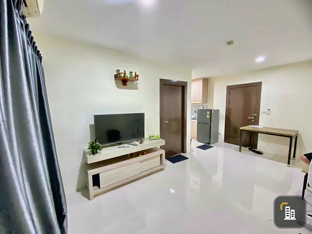 For sale: Park Siri Condo Resort Bangsaen, corner room, 7th floor, Building C, lots of usable space, comfortable and definitely not cramped. Hurry and