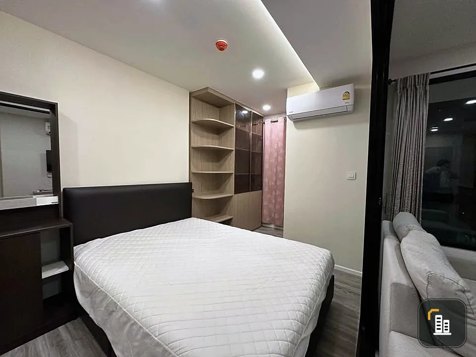 For sale: Ikon Sukhumvit 77, 4th floor, Building C, fully furnished, with electrical appliances ready to use. Must buy!!