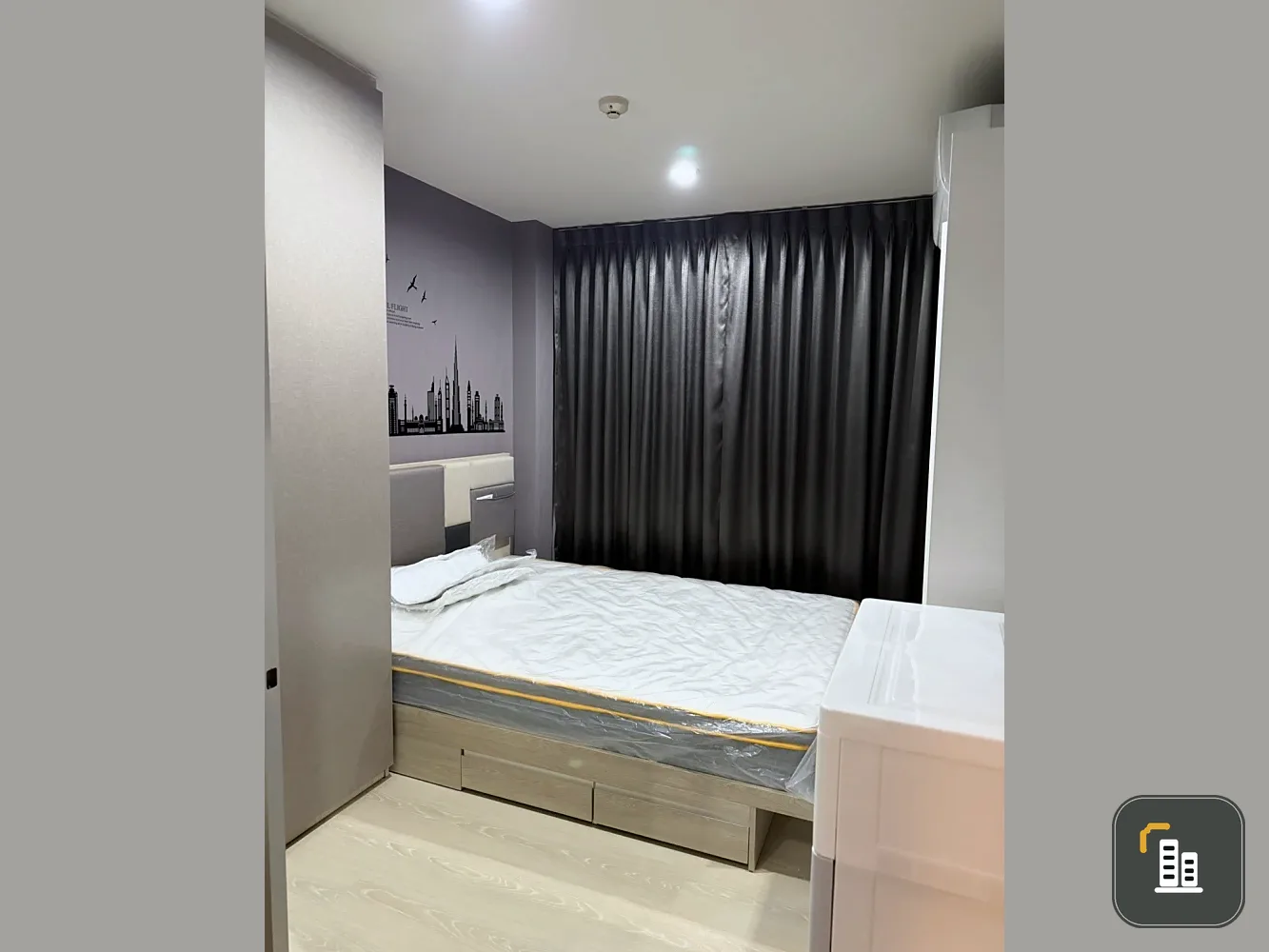 For sale: Niche id Sukhumvit 113, 6th floor, comes with complete furniture and appliances. Reserve now, hurry!