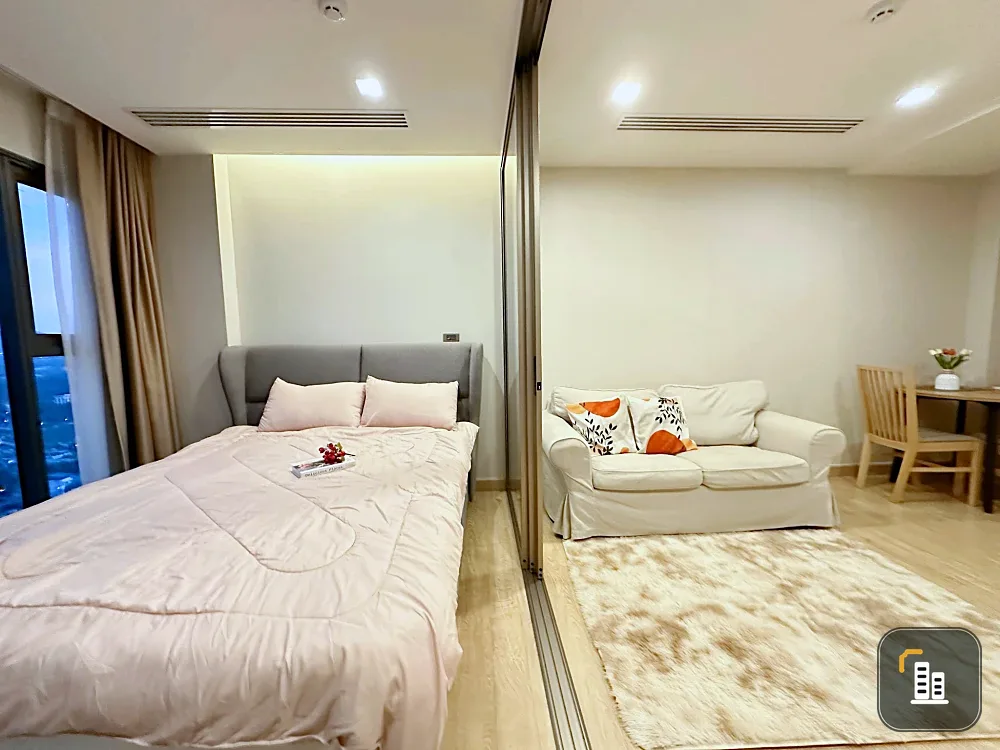 For rent: Infinity One, 31st floor, highest floor, beautiful mountain view, good location, convenient transportation, beautifully decorated room, read