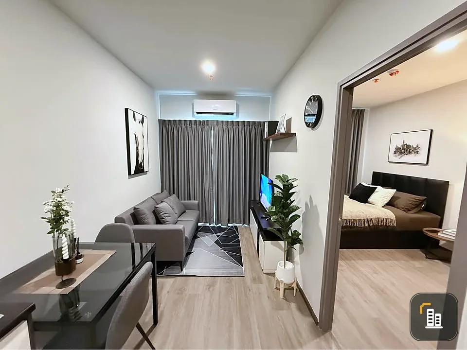 For rent Rich Point @ BTS Wutthakat, 8th floor, beautiful swimming pool view, complete furniture + electrical appliances, ready to move in!
