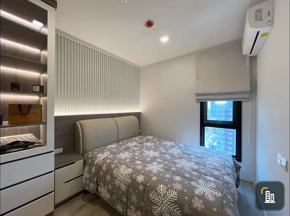 For rent, Metris Ladprao, high floor room, facing north, cool, open view, beautifully decorated, pets allowed, don't miss it.