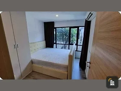 For sale: Pause id, 2nd floor, room not attached to anyone, quiet, 2 bedrooms, plenty of space. Book now and you won't be disappointed.