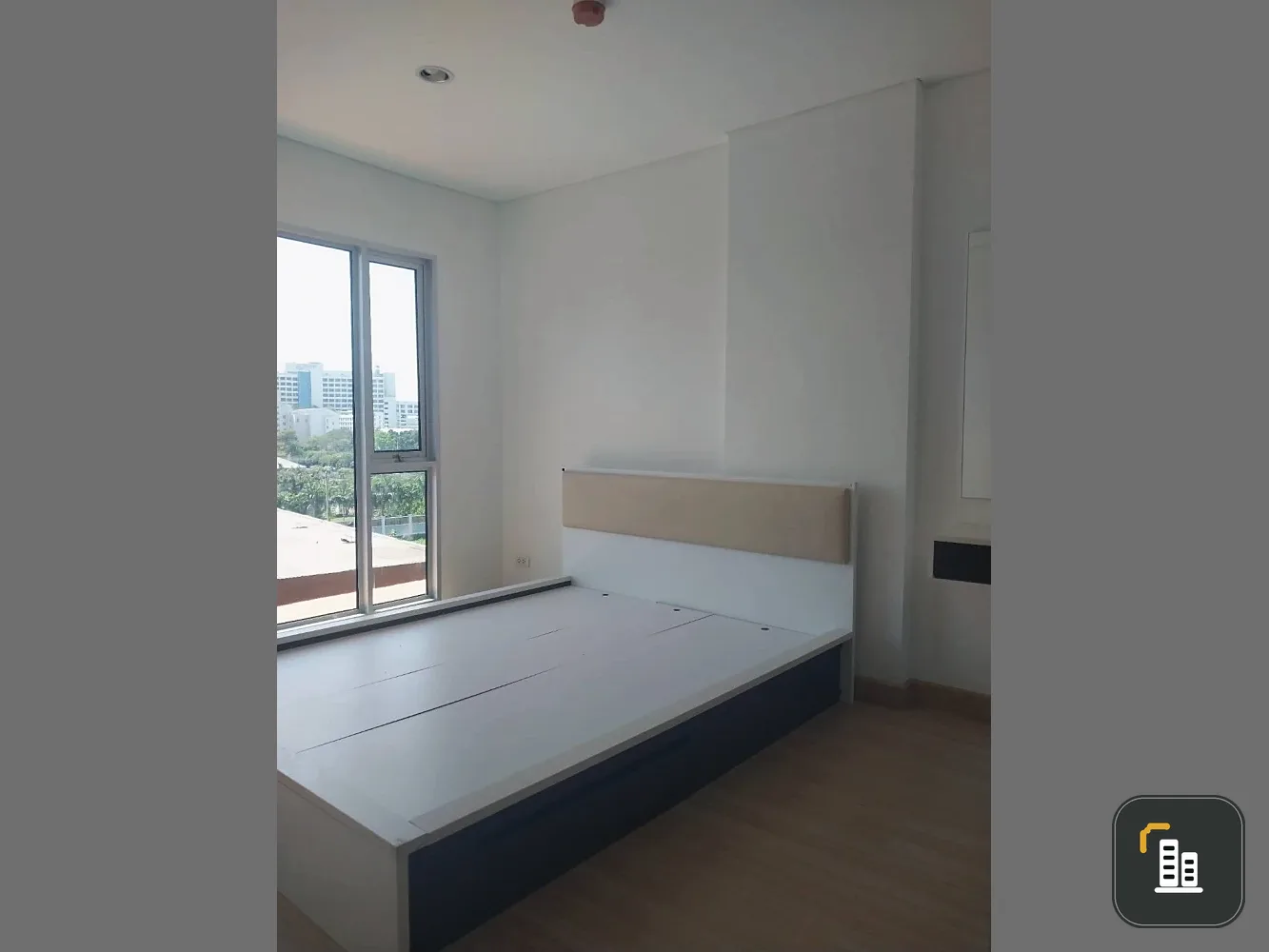 For sale: Serrano Condominium, Rama 2, 8th floor, great view, no buildings blocking the view, very clean and comfortable room. You must book this.