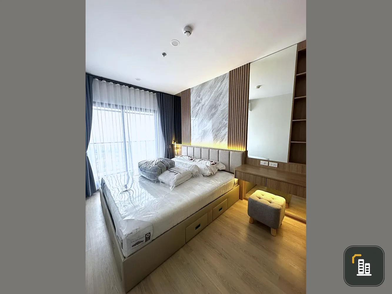 For rent: Life Rama 4 - Asoke, beautifully decorated room, well-built-in, complete in one place, must hurry to reserve now.