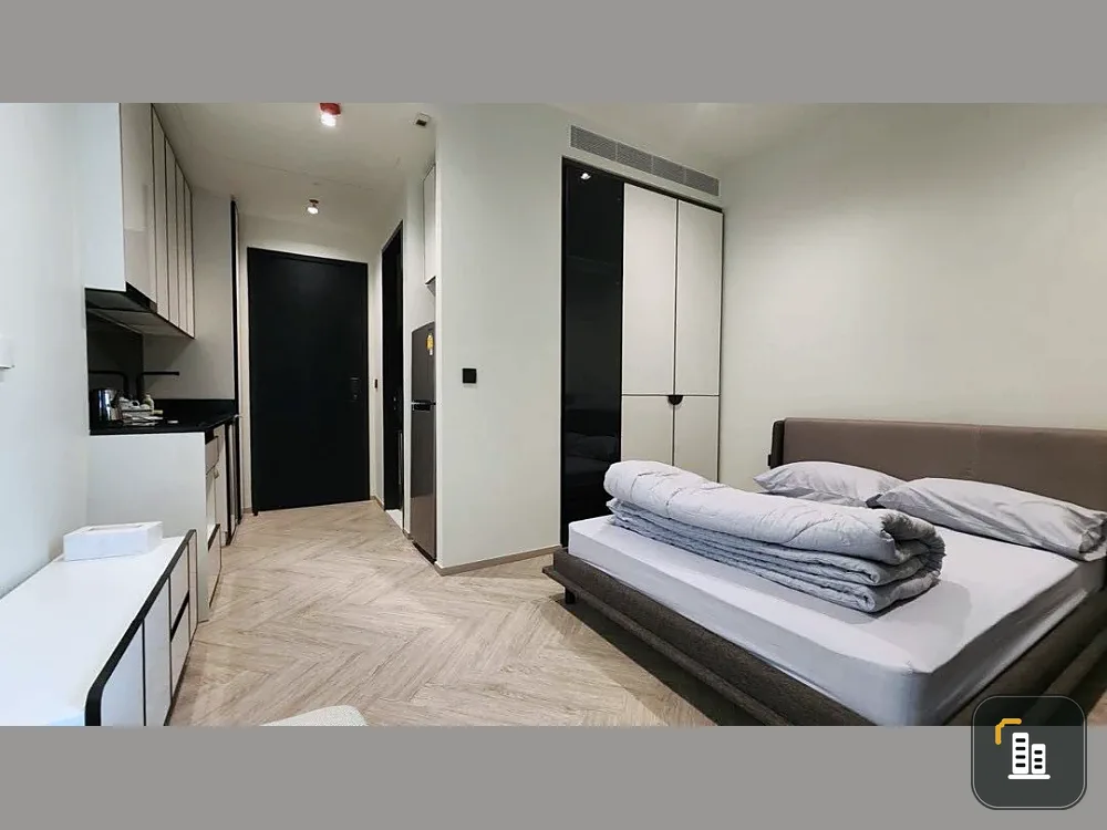 For rent: Chapter Charoennakhon-Riverside, Chao Phraya River view, Asiatique, wallpaper all around the room, must book.