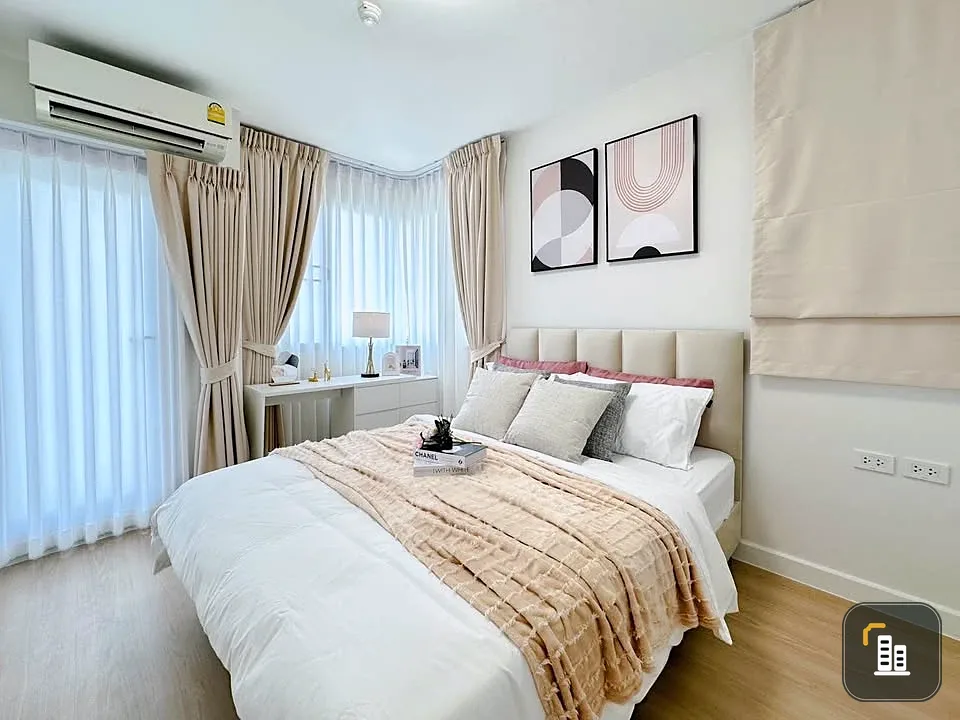 For sale: City Home Ratchada-Pinklao (Charansanitwong 95/1), lots of room space, beautifully decorated, partitioned, with sofa bed. Interested? Book n