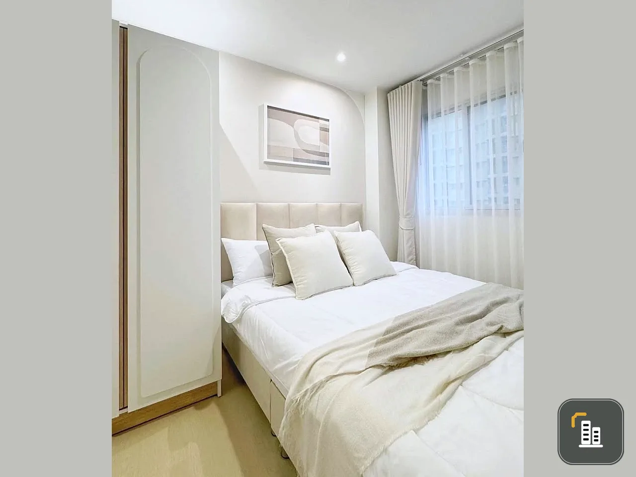 For sale: Lumpini Condo Town Ramintra - Nawamin, located in a quiet and private zone, decorated in bright tones, very pleasing to the eye. Must book.