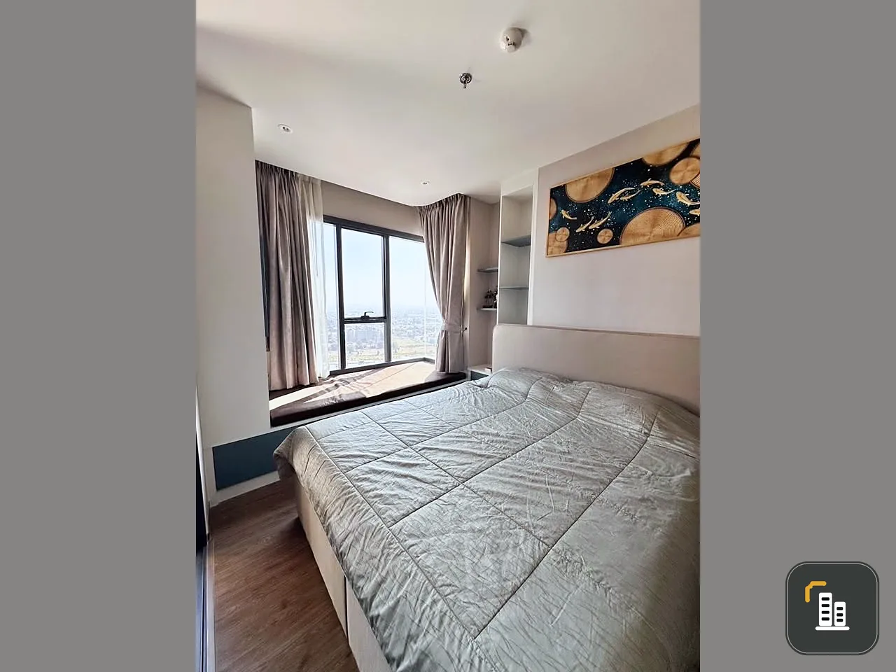 For sale, luxury condo, Once Pattaya, 24th floor, corner room, very private, great city view, beautiful room, fully furnished, book now.