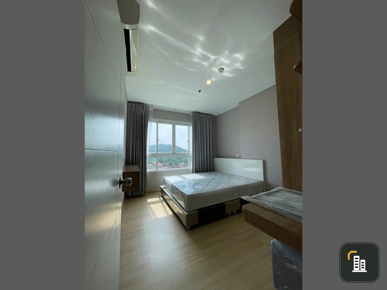 Condo for sale, Sea Hill, 7th floor, mountain view, quiet, private, comes with a very good price, buy now, don't miss it.