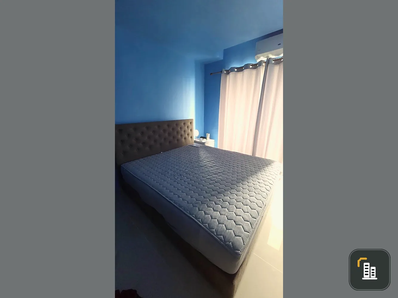 For sale: Asakan Place Srinakarin, very high floor, 27th floor, Makro Value side, room in a soothing blue tone, don't miss it.