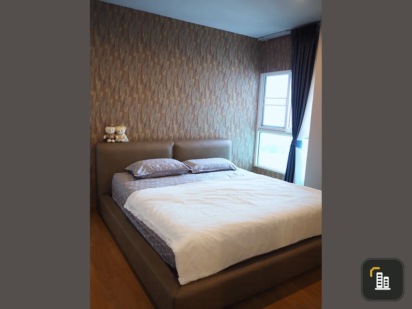 For sale: The Parkland Grand Taksin, 27th floor, fully furnished room, ready to move in. Interested in owning one? Hurry and reserve now!