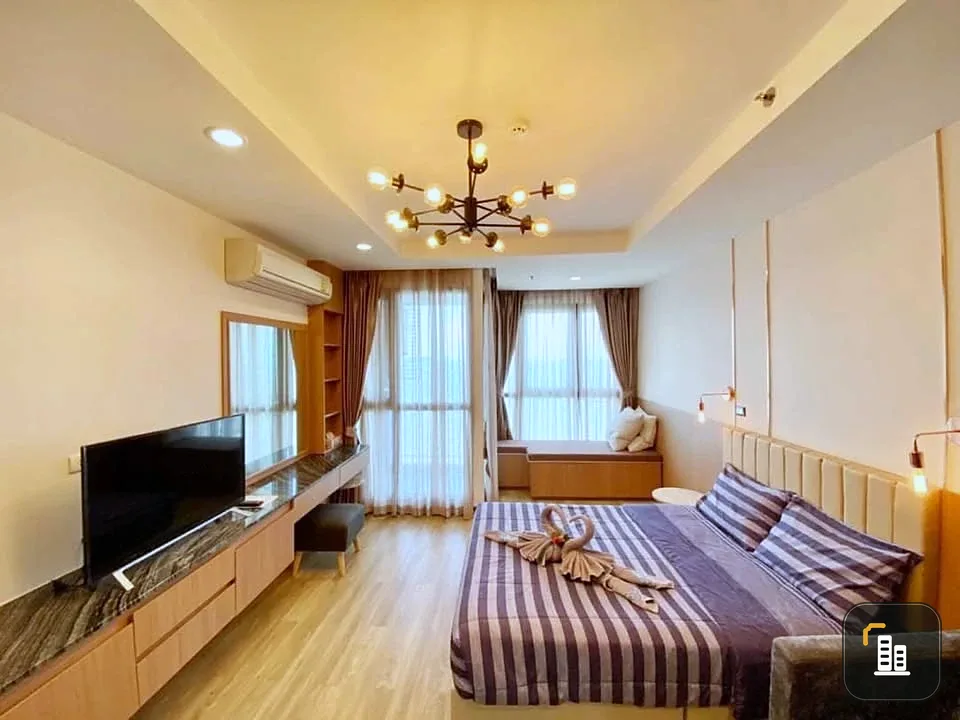 For rent: Ladda Plus Sriracha, next to Koh Loi, full sea view, 25th floor, beautifully decorated, looks very good. You will regret it if you miss it.