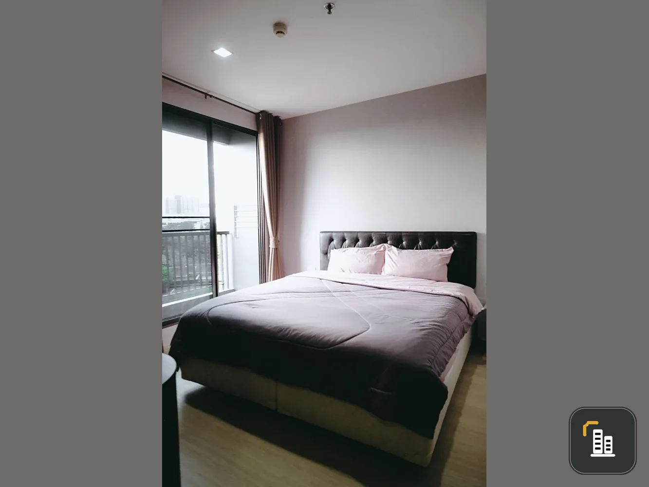 For rent: RHYTHM SUKHUMVIT 44/1, the room has a lot of usable space, fully furnished, you can't miss out on booking it.