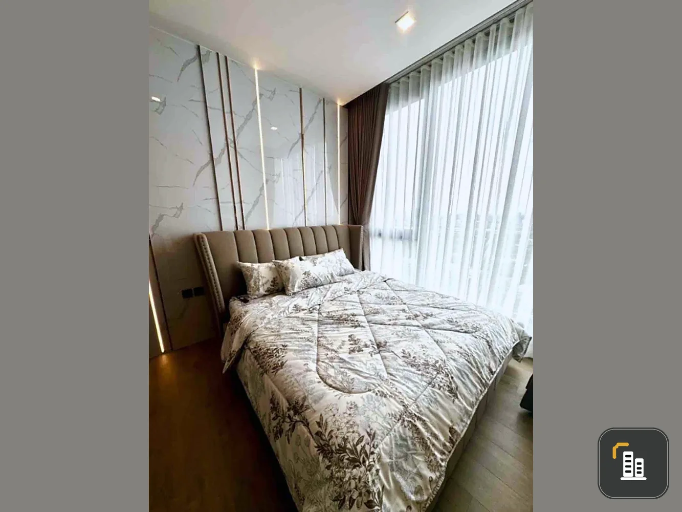 For rent: The Crest park residences, high floor, view of Chatuchak Park, 3-meter ceiling, built-in, everything complete, just bring your bag and move