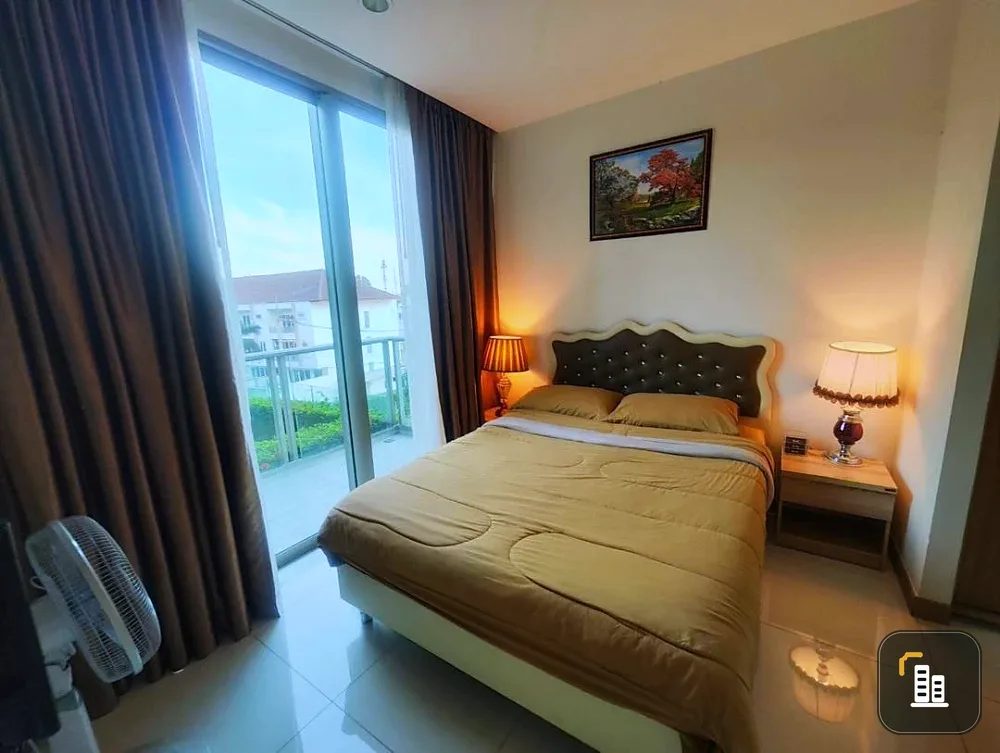 For sale or rent: The Riviera Wong Amat Beach, 4th floor, swimming pool view, fully furnished, ready to move in, reserve now, urgently.