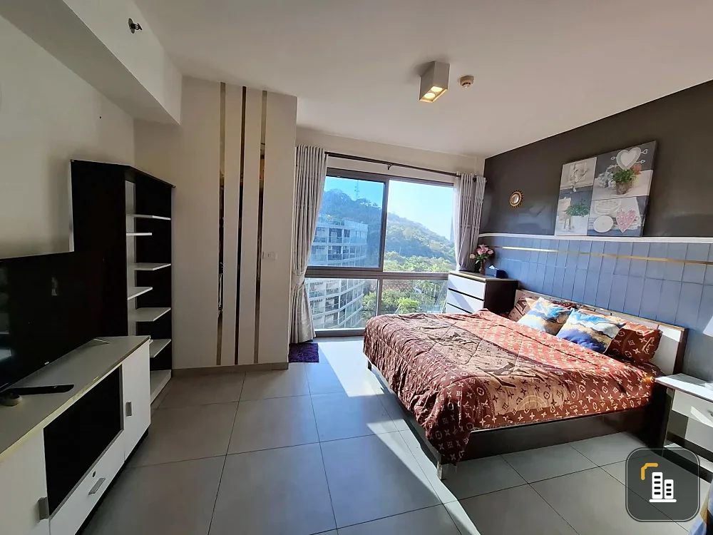 For sale, for rent Unixx South Pattaya, 10th floor, swimming pool view, fully furnished, first come first served.