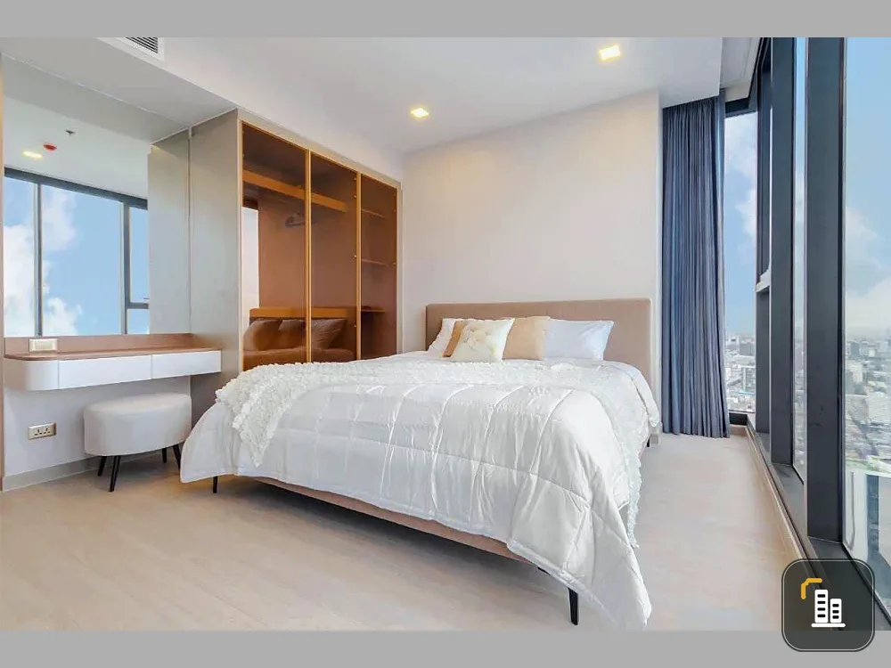 Condo for rent, One 9 Five Asoke-Rama 9, beautifully decorated room, lots of usable space, hurry and reserve before you miss the opportunity.
