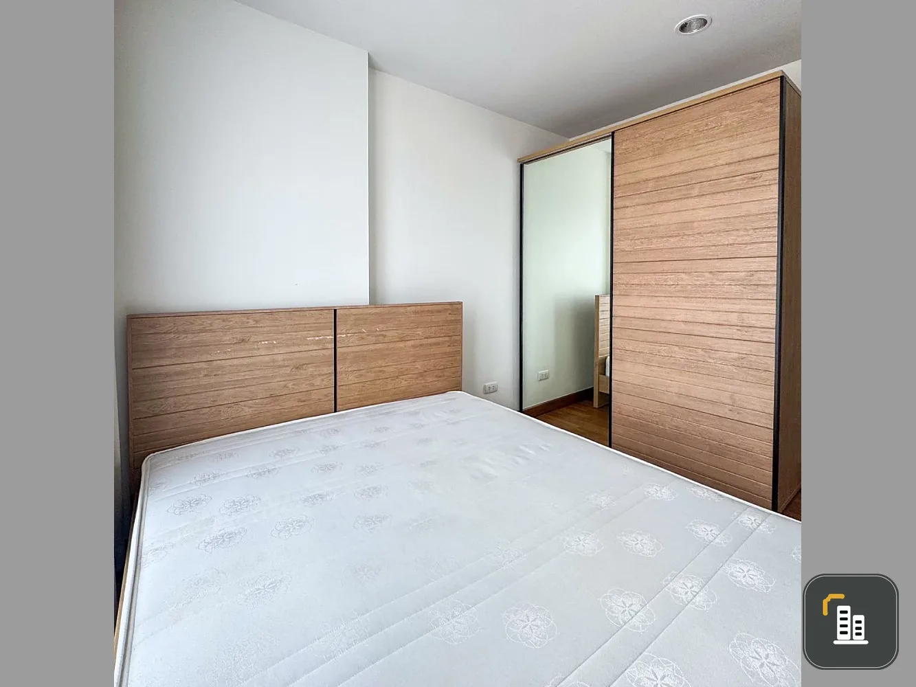 Urgent sale!! U Tree Condo @ Kaset Intersection, 7th floor, Building A, good for investment or living, good location, good price, don't miss it!!