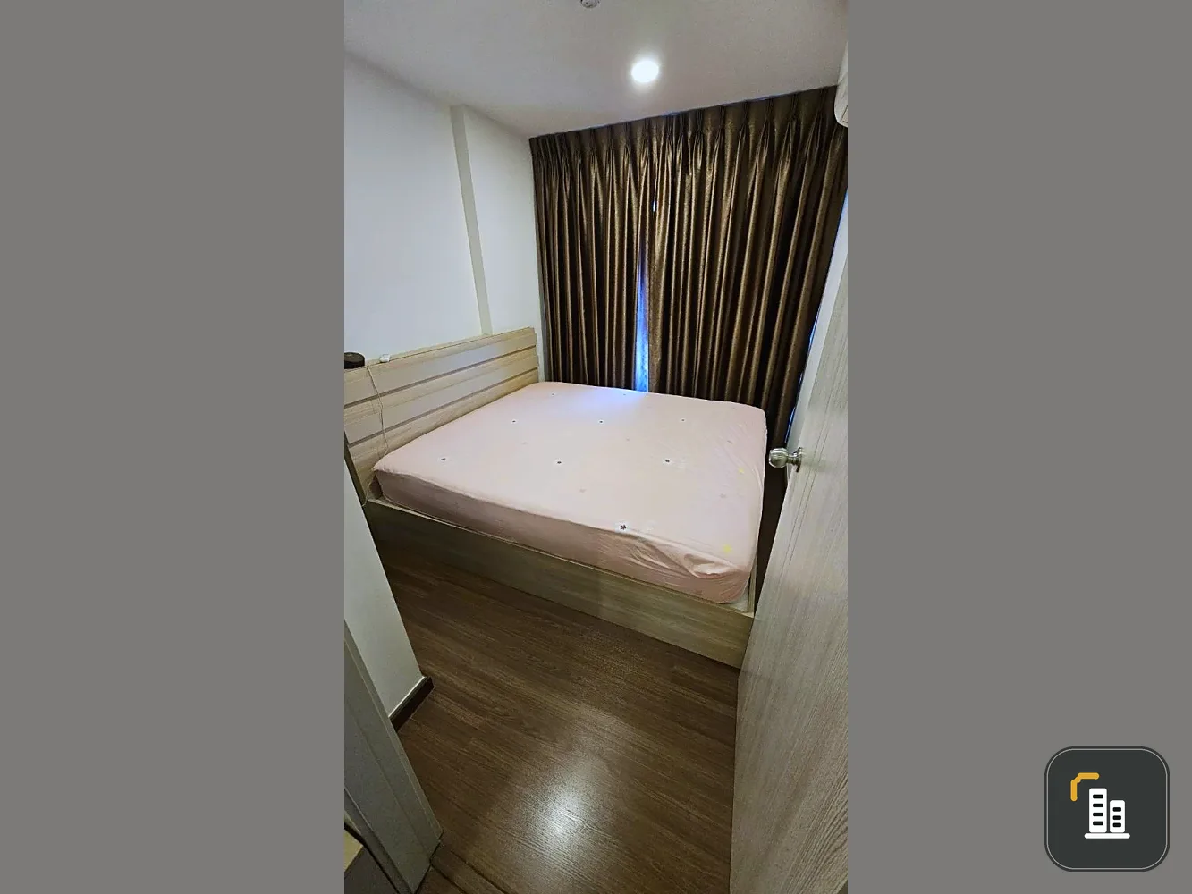Condo for sale or rent, Chewathai Hallmark Charan 13, ready to move in, good built-in furniture, hurry and reserve now.