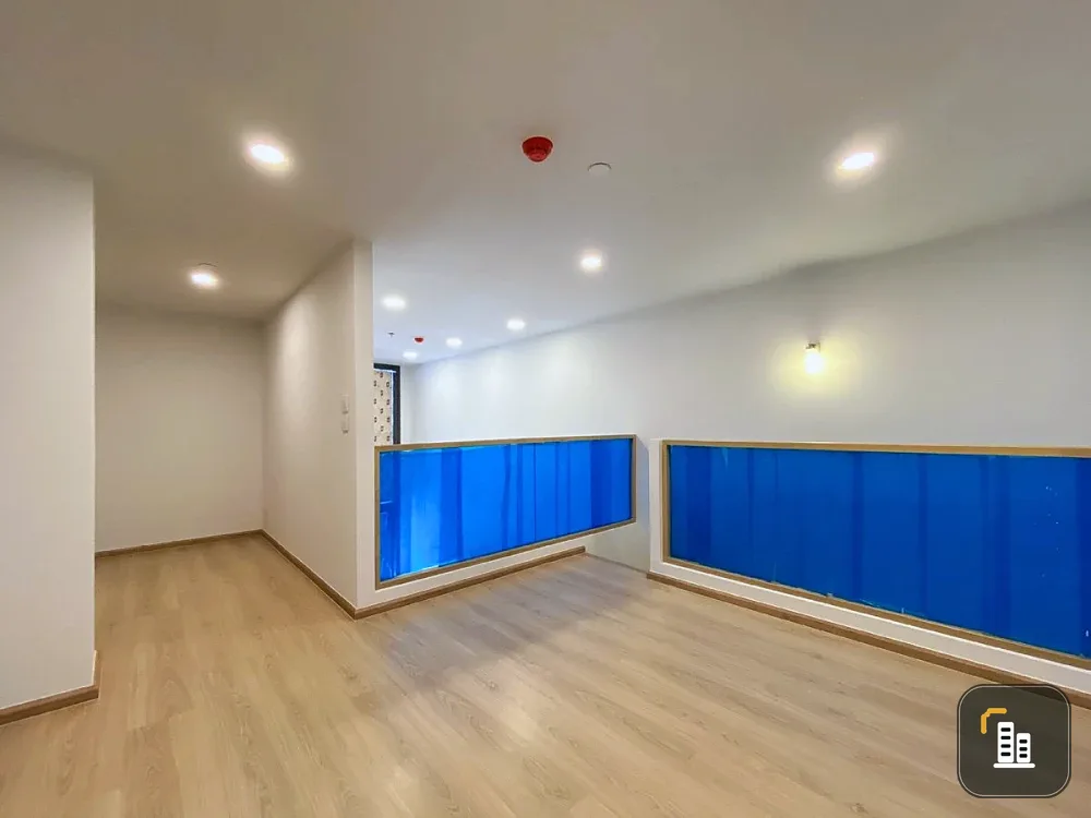 Urgent sale!! Life Rama 4 - Asoke Duplex room, 33rd floor, good location condo, convenient transportation, don't miss it, book now!!