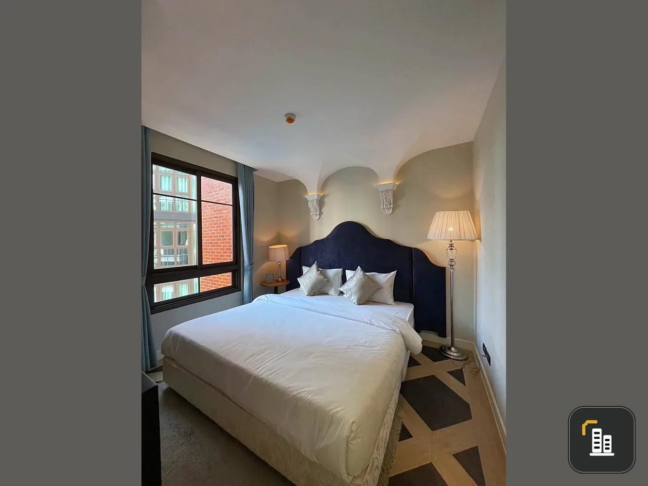 For sale, for rent, Espana Condo Resort Pattaya, balcony with ventilation, not stuffy, pool view, located directly in front of the wind and light, jus