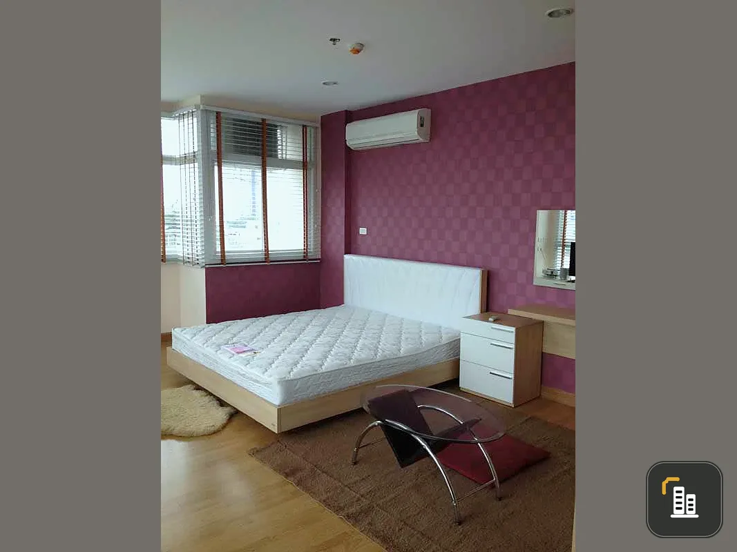 For sale: PG Rama 9 Condominium, 7th floor, corner room, quiet, high privacy, with windows on 2 sides. This type must be reserved.