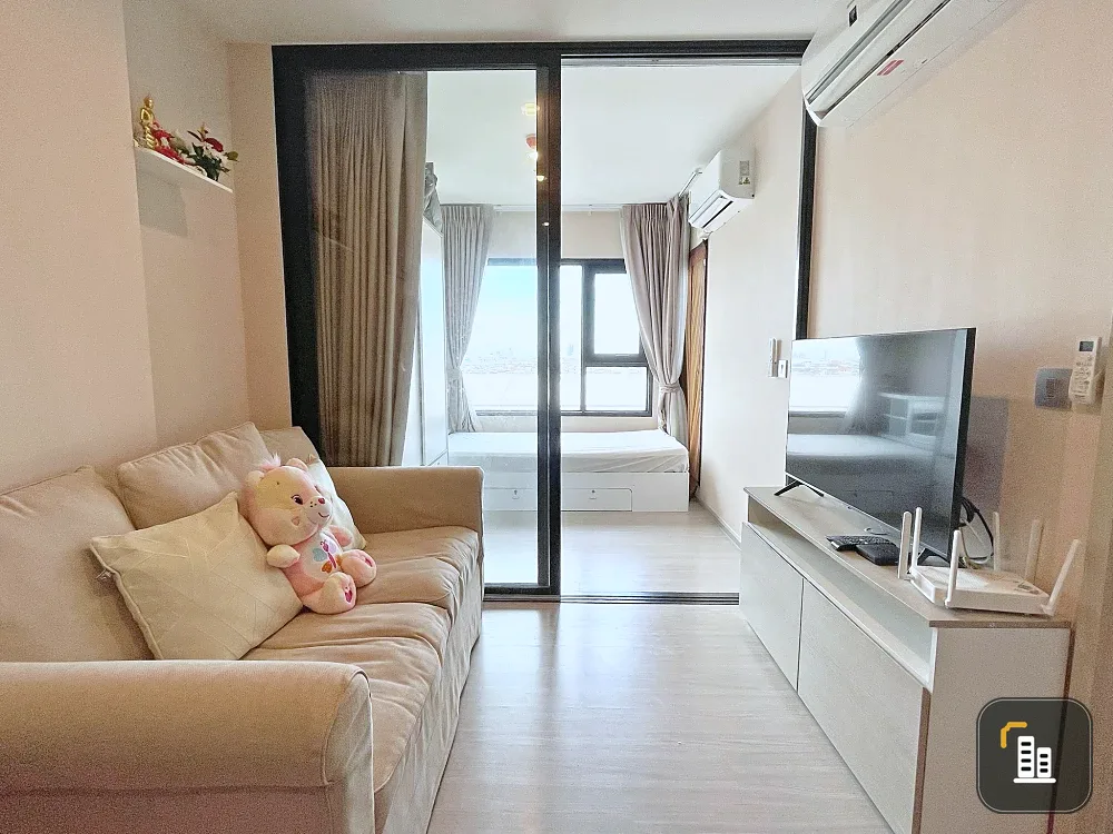 For sale Aspire Erawan Prime 7th floor, spacious room, 1 bedroom, 1 multipurpose room, don't miss it.