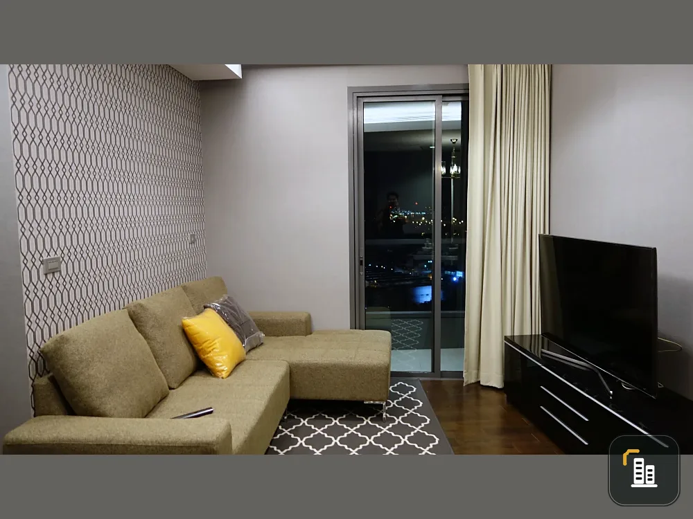 For rent!! Condo The Lumpini 24, 23rd floor, romantic river view, just bring your bags and move in. Don't miss it!!