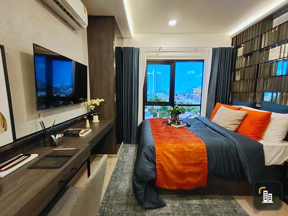 Selling down payment, Matrix District, Lat Phrao, 10th floor, good project, complete common area, interested in booking now, urgently.