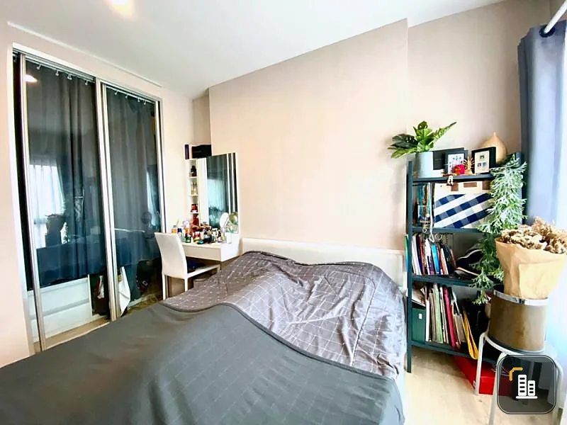 It has arrived. Quick sale. The Parkland Phetkasem-Thapra. top floor room with the view of Phra Kaew Perfect for relaxation