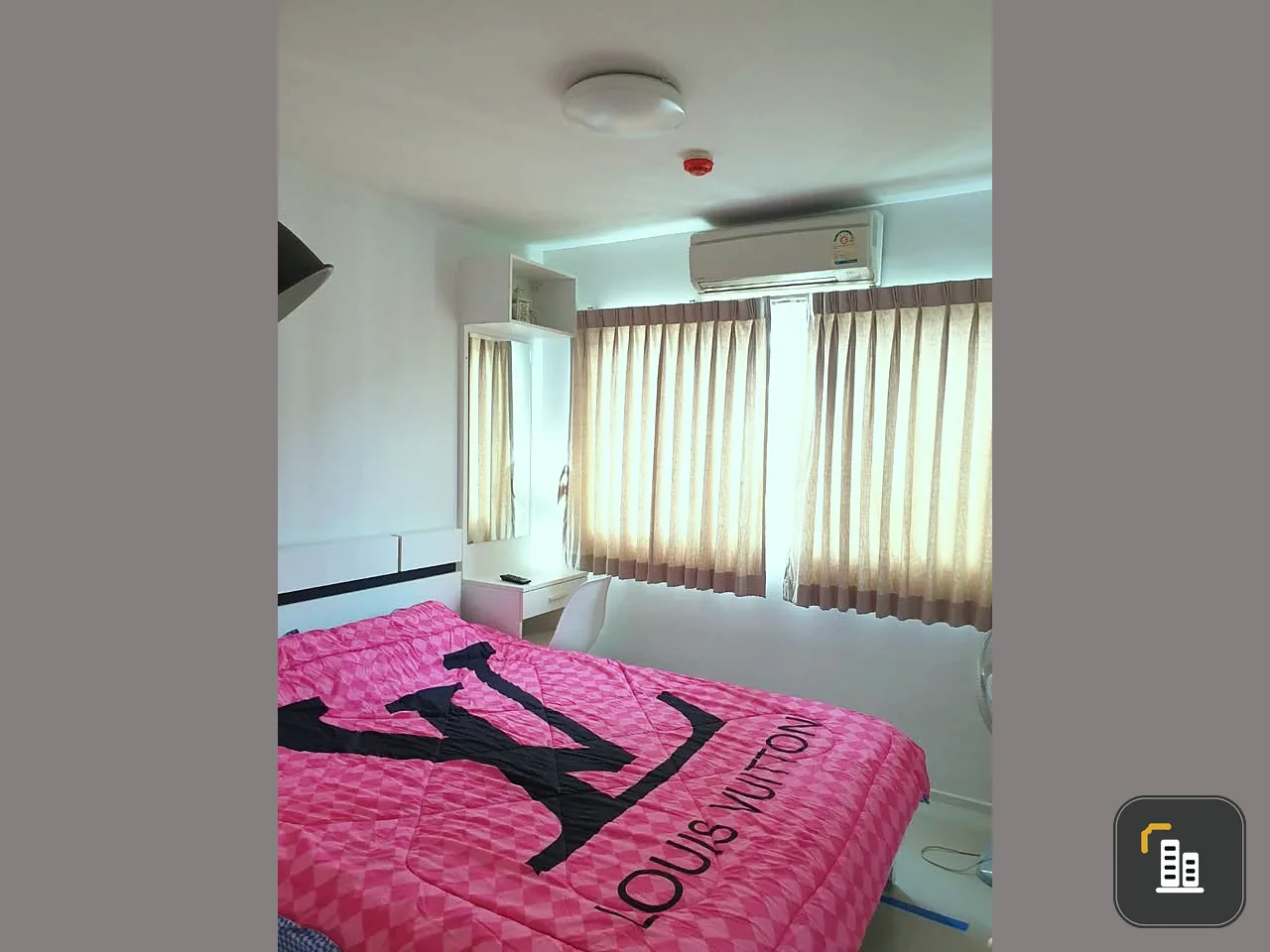 For sale: Kensington Bearing, 7th floor, corner room, quiet, private, not crowded, complete electrical appliances, ready to move in