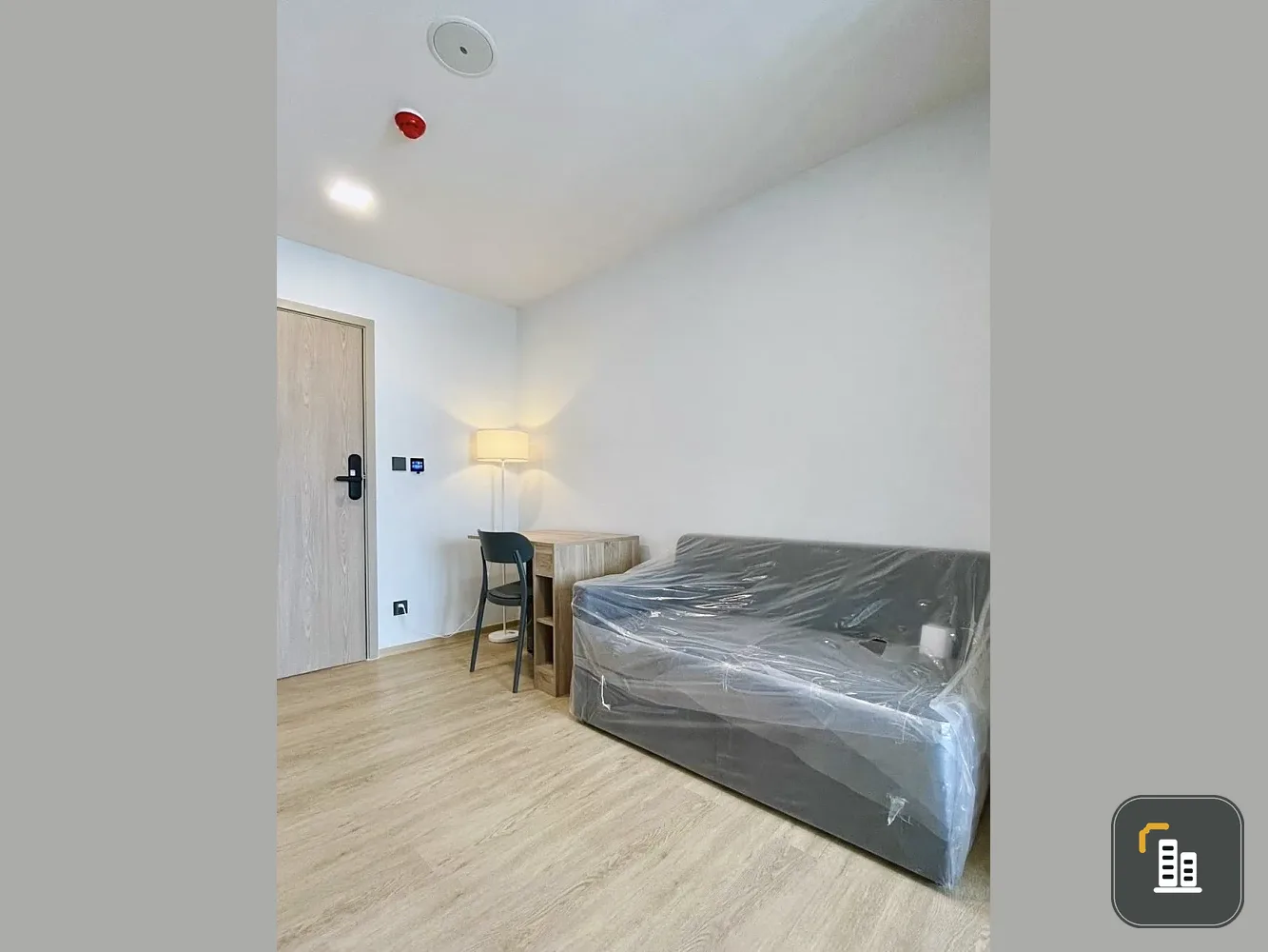 For sale, for rent, Atmoz Season Ladkrabang, Building B, 6th floor, facing the common area, beautiful view, great room number, book now and you won't